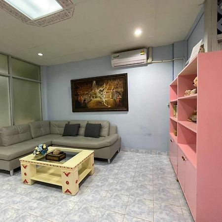 Oyo 75486 Anna Residence Jomtien Ngoại thất bức ảnh