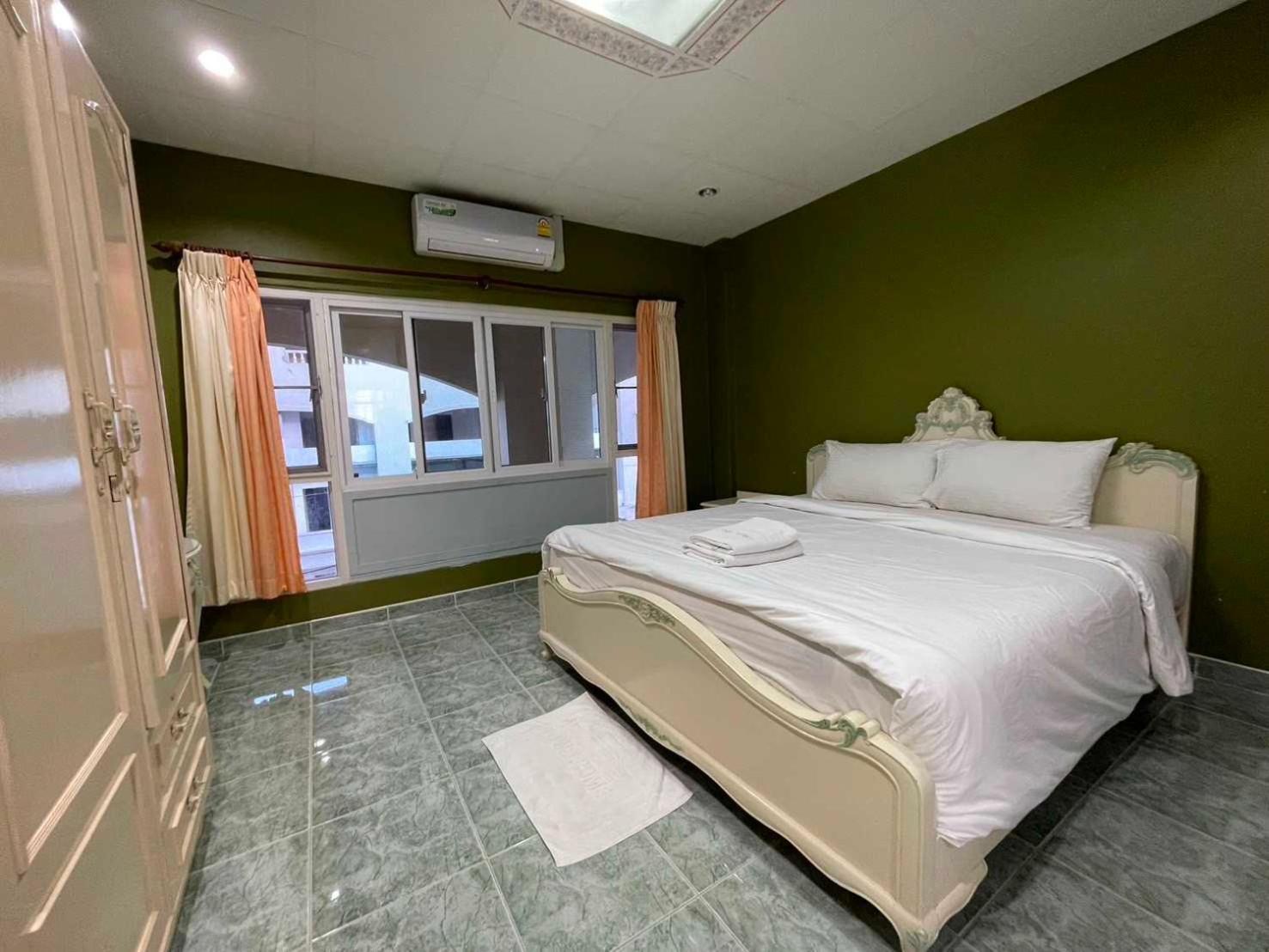 Oyo 75486 Anna Residence Jomtien Ngoại thất bức ảnh