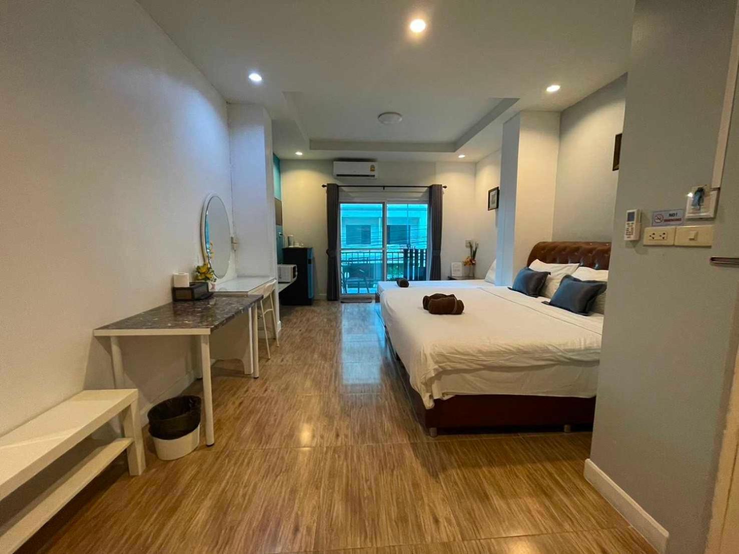 Oyo 75486 Anna Residence Jomtien Ngoại thất bức ảnh