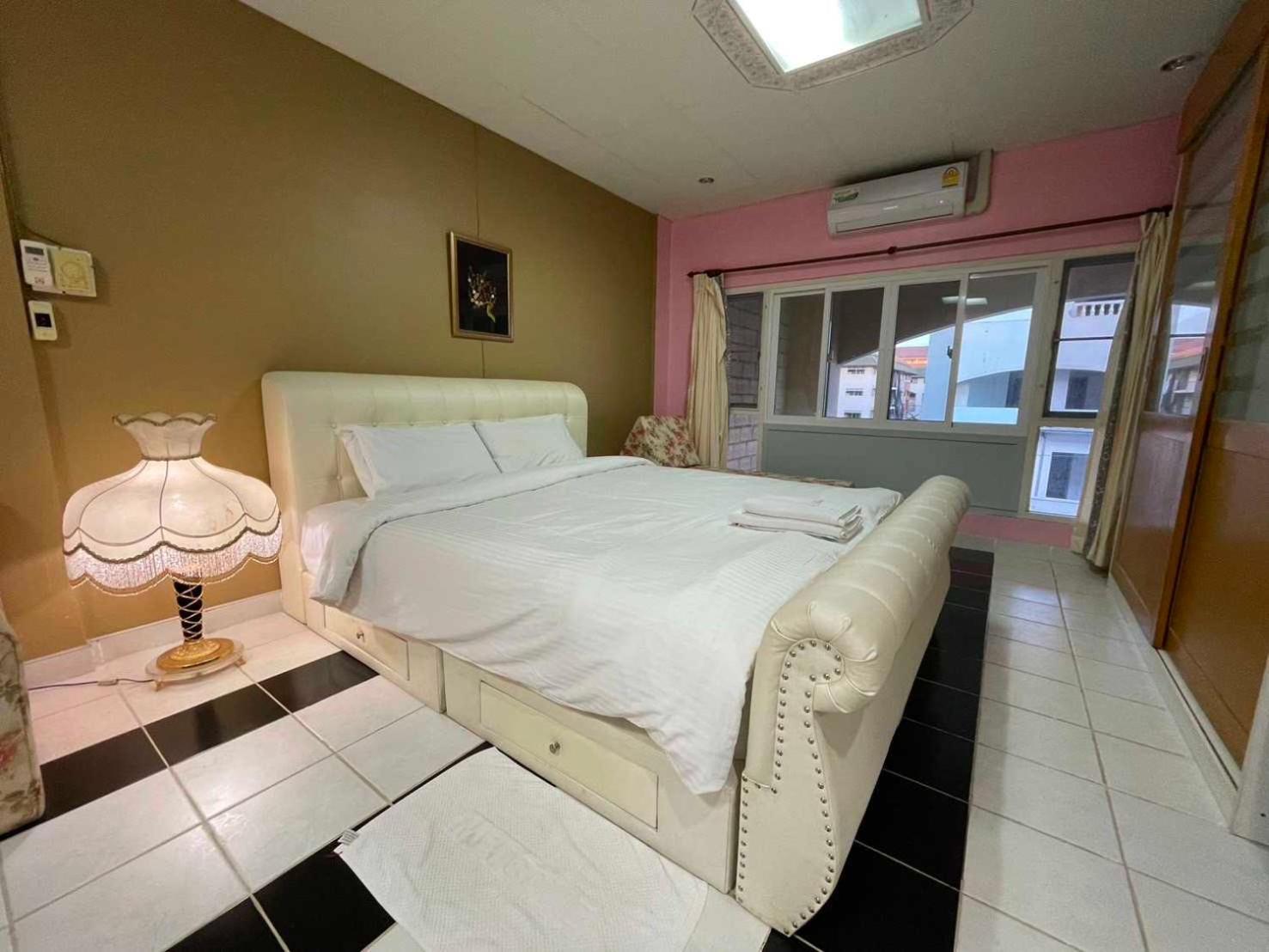 Oyo 75486 Anna Residence Jomtien Ngoại thất bức ảnh