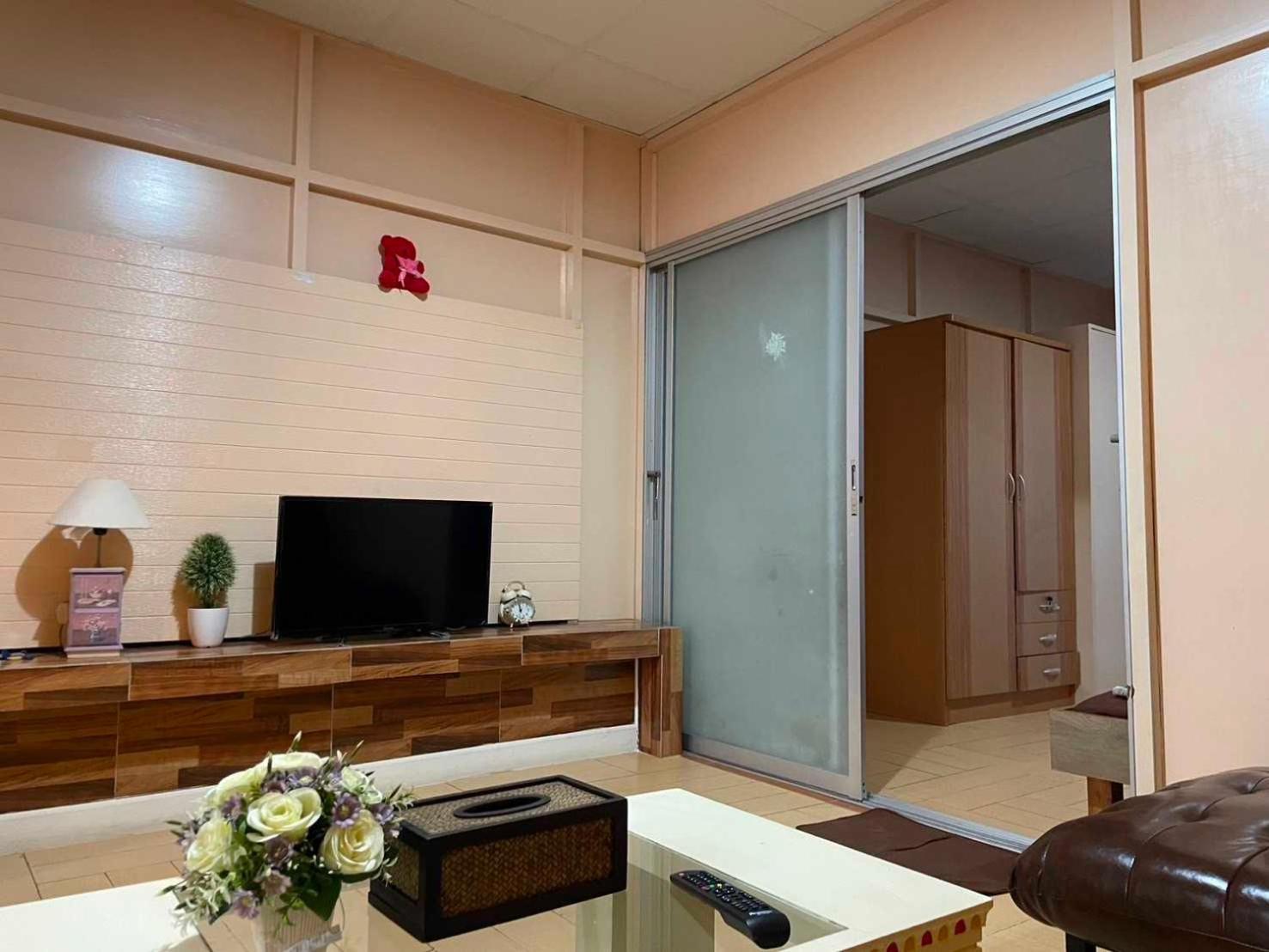 Oyo 75486 Anna Residence Jomtien Ngoại thất bức ảnh