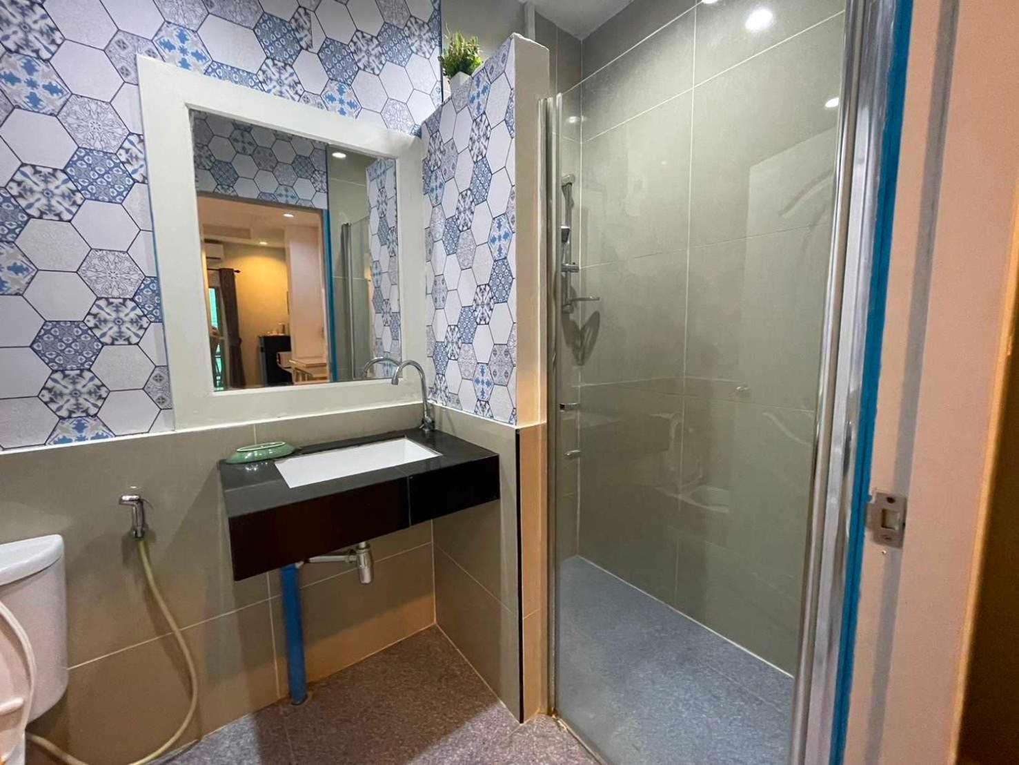 Oyo 75486 Anna Residence Jomtien Ngoại thất bức ảnh