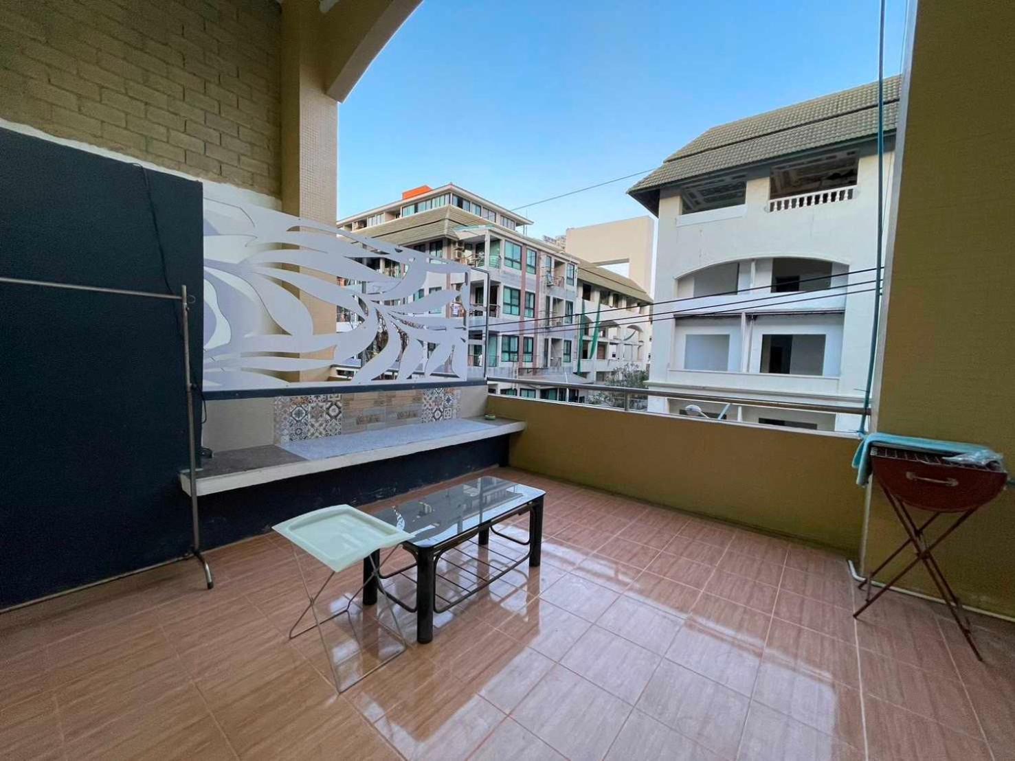 Oyo 75486 Anna Residence Jomtien Ngoại thất bức ảnh