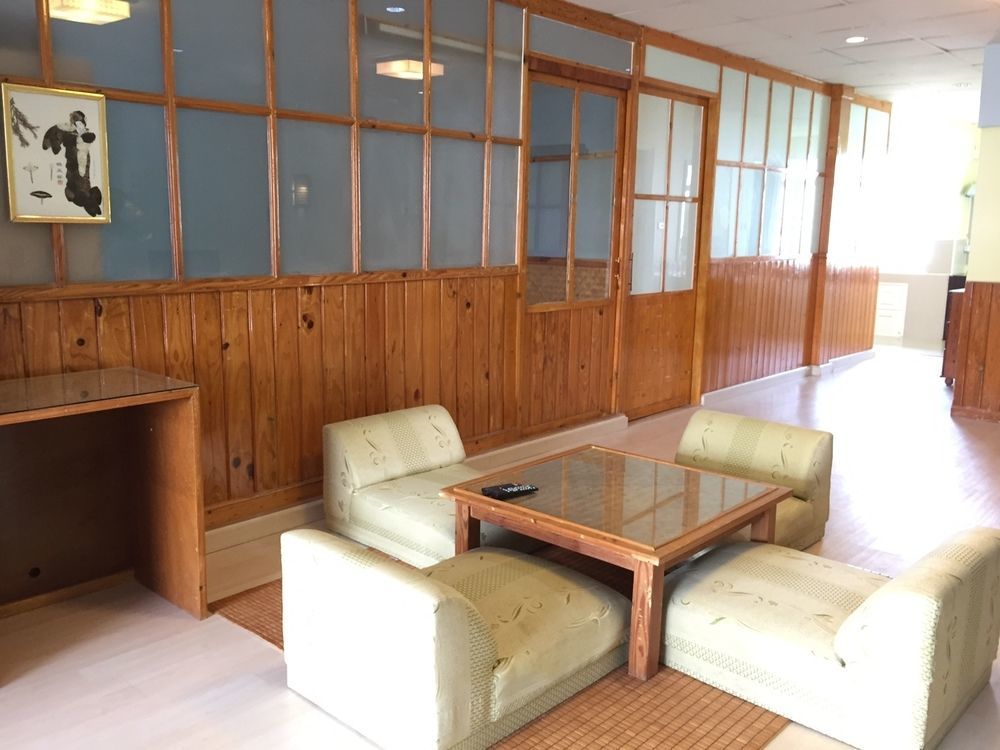 Oyo 75486 Anna Residence Jomtien Ngoại thất bức ảnh